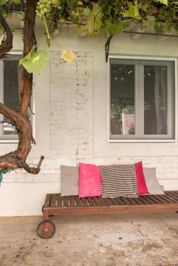 Boutique Apartment With Private Rooms And Garden Oasis Флоренция Экстерьер фото