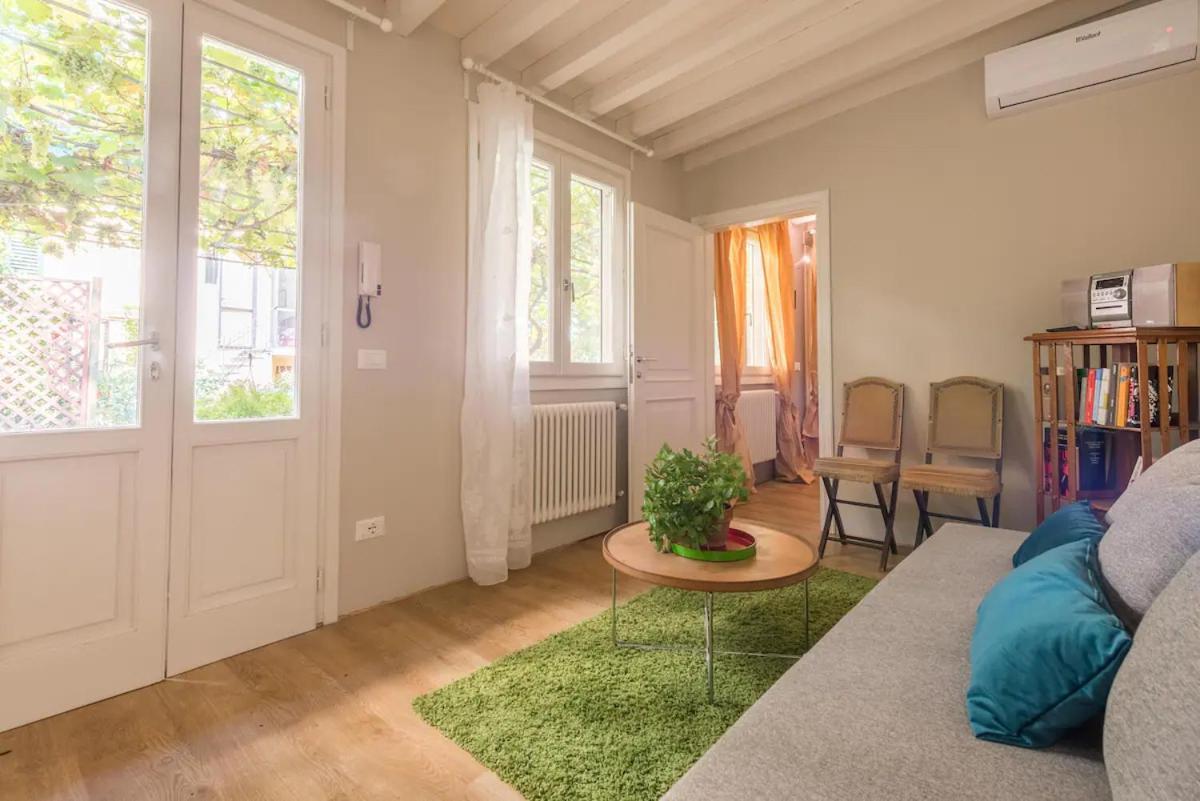 Boutique Apartment With Private Rooms And Garden Oasis Флоренция Экстерьер фото